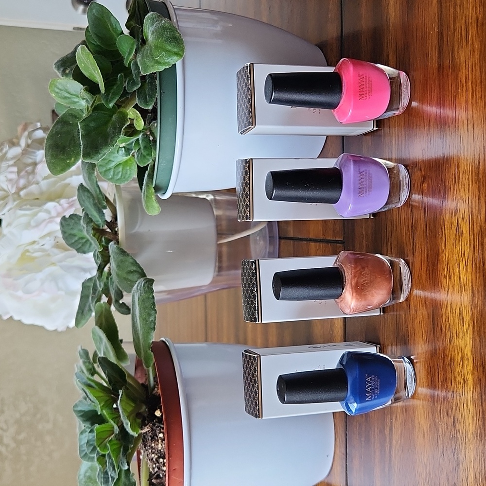 Maya Nail Lacquer Polish